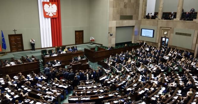 Azərbaycanlı deputatlar Polşa Seyminə qarşı
