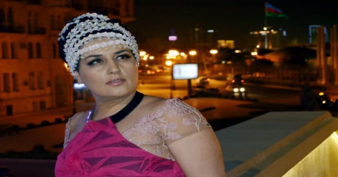 Elza Seyidcahan yenə şeir yazdı: "Mırtsan sən…"