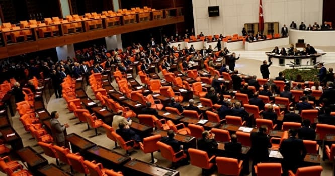 Millət vəkillərinin toxunulmazlığı ləğv edildi - Türkiyədə