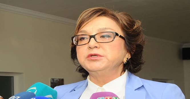 İmtahanların pullu olması təklifinə ekspertlərdən münasibət