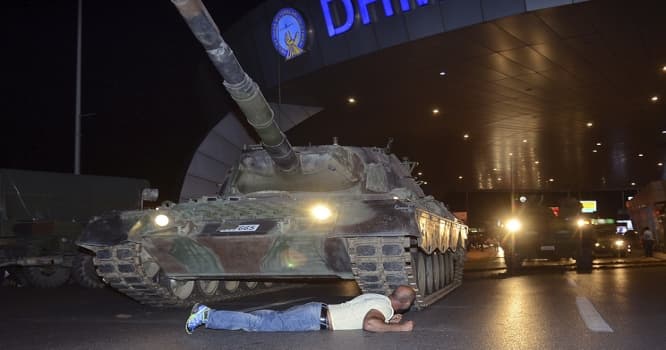 Türkiyədəki çevriliş cəhdinin ağır nəticələri: bundan sonra nələr olacaq