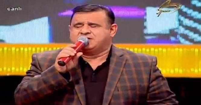 Tacir Şahmalıoğlunun duet ortağı kimdir?