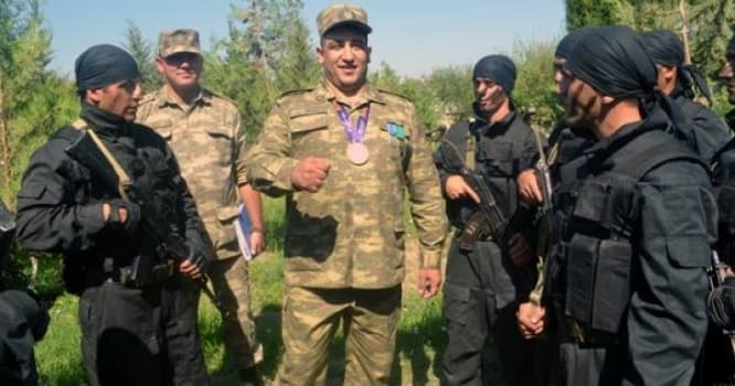 İlham Zəkiyev Olimpiadanın açılışına sürpriz geyimdə çıxdı - VİDEO