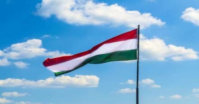 Macarıstan qaçqınlara görə konstitusiyasını dəyişdirir