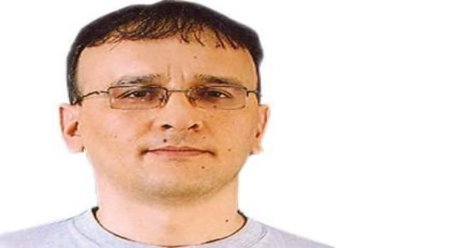Qızıl qol düymələri