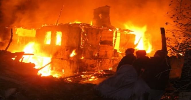 Bakıda iki yaşayış evində yanğın oldu, sakinlər təxliyə edildi