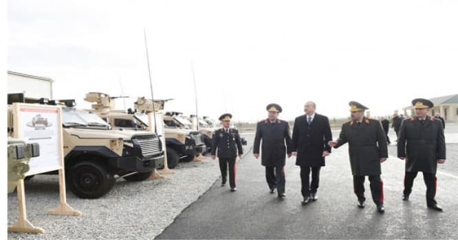 İlham Əliyev yeni hərbi şəhərciyin açılışında