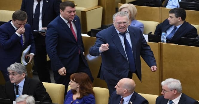 "Sizləri güllələyəcəm və asacam" - Jirinovski deputatları hədələdi - VİDEO