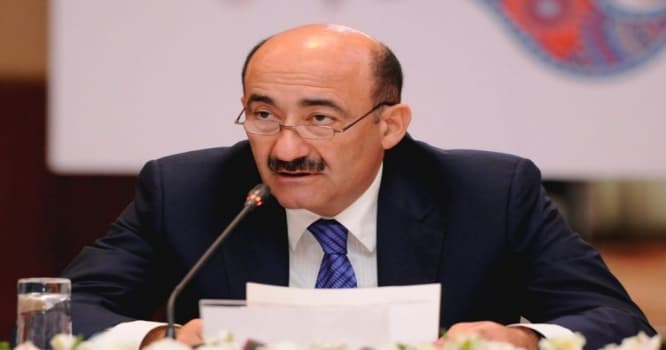 "Mikayıl Müşfiqin heykəlinə heç bir ziyan vurulmayıb" - Əbülfəs Qarayev