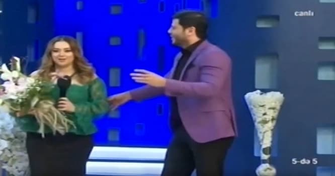 Zaur canlı efirdə Xatirəni pərt etdi: “Sarımsaq yeyib televiziyaya gələrlər?” – VİDEO