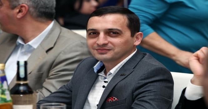 ANS-in tanınmış aparıcısı bu kanalda işə başladı - FOTO