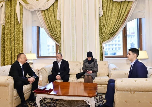 Mədət Quliyev Milli Qəhrəmanın qardaşına iş verdi - FOTO