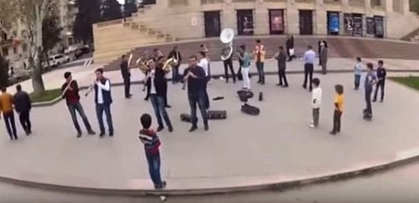 Bakıda maraqlı fləşmob - VİDEO