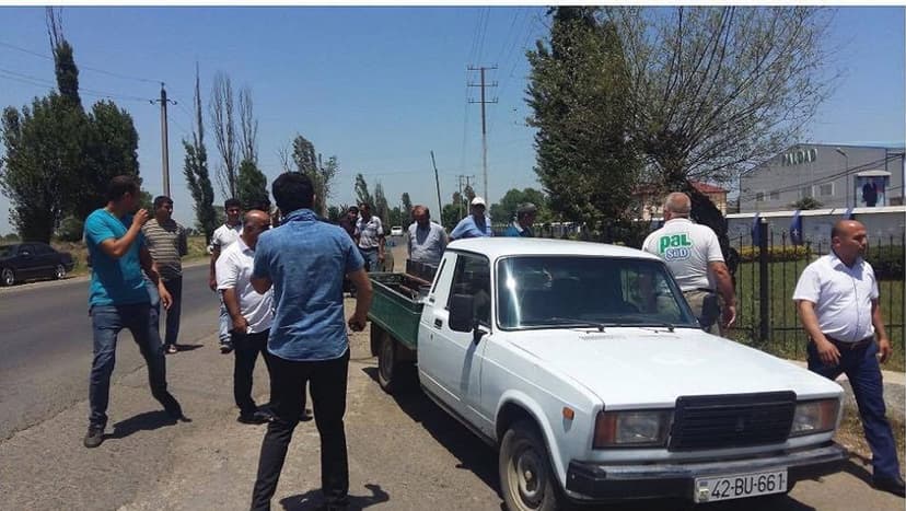 PalSüd işçilərindən aksiya: maaş böhranı (FOTO/YENİLƏNİB)