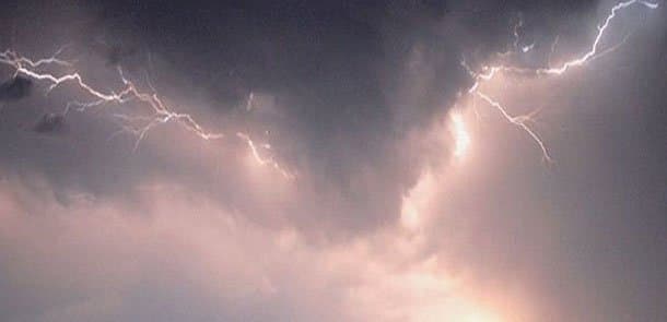 Temperatur 5 dərəcə aşağı enir: Külək və yağış gəlir