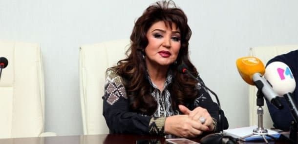 Xalq artistinin evindən pulla dolu seyf oğurlandı