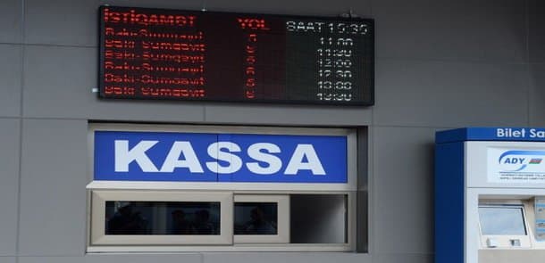 Azərbaycanda yeni qayda: Uşaqlarınız üçün etibarnamə almalısınız (VİDEO)