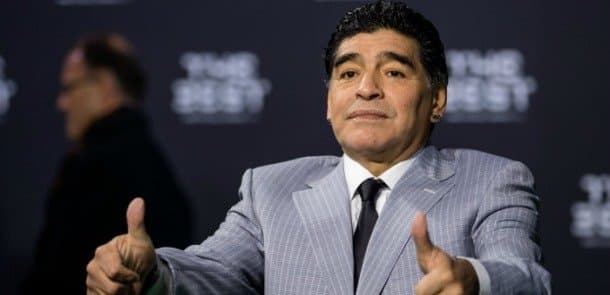 Maradona qızlarını məhkəməyə verir: atalarından oğurluq ediblər