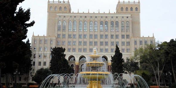 AMEA-da qalmaqal: Bir institut digərini ittiham edir