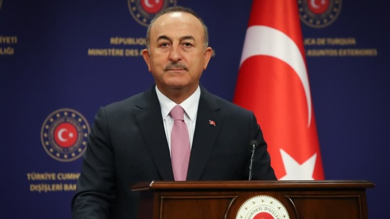 Mövlud Çavuşoğlu: "Üç rəngli bayrağınla məsud yaşa, Can Azərbaycan!”